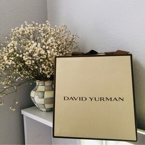 David Yurman Cream and Black Shopping Gift Bag